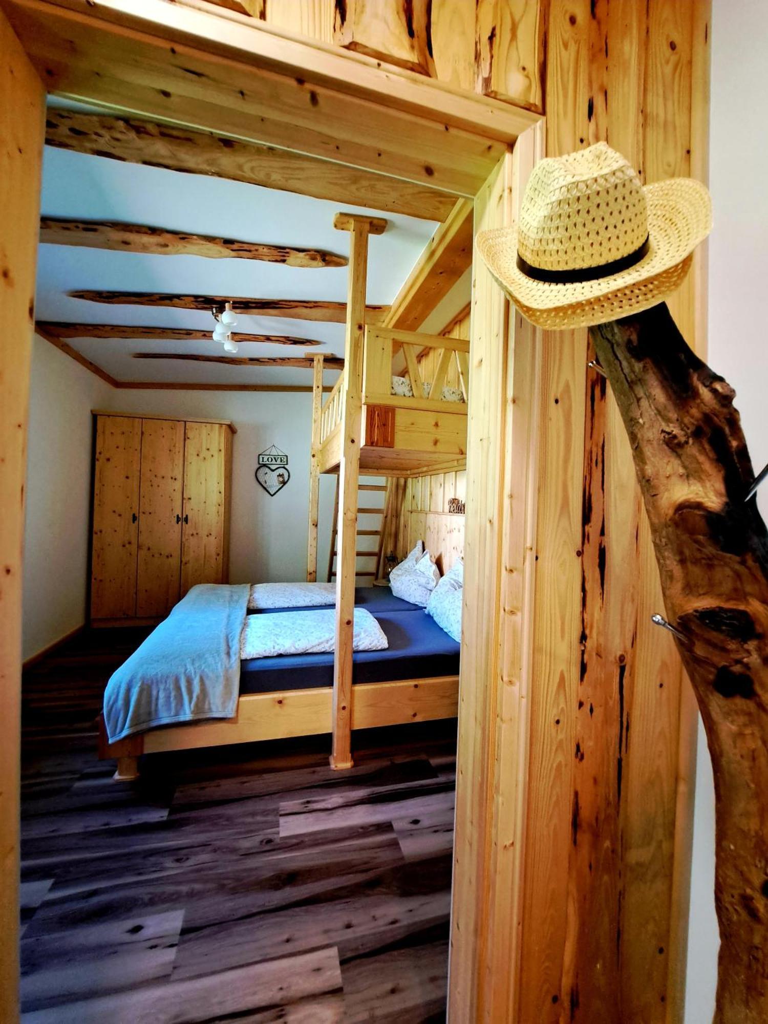 Erlebnisbauernhof Gutschi Ranch Kamp Zimmer foto