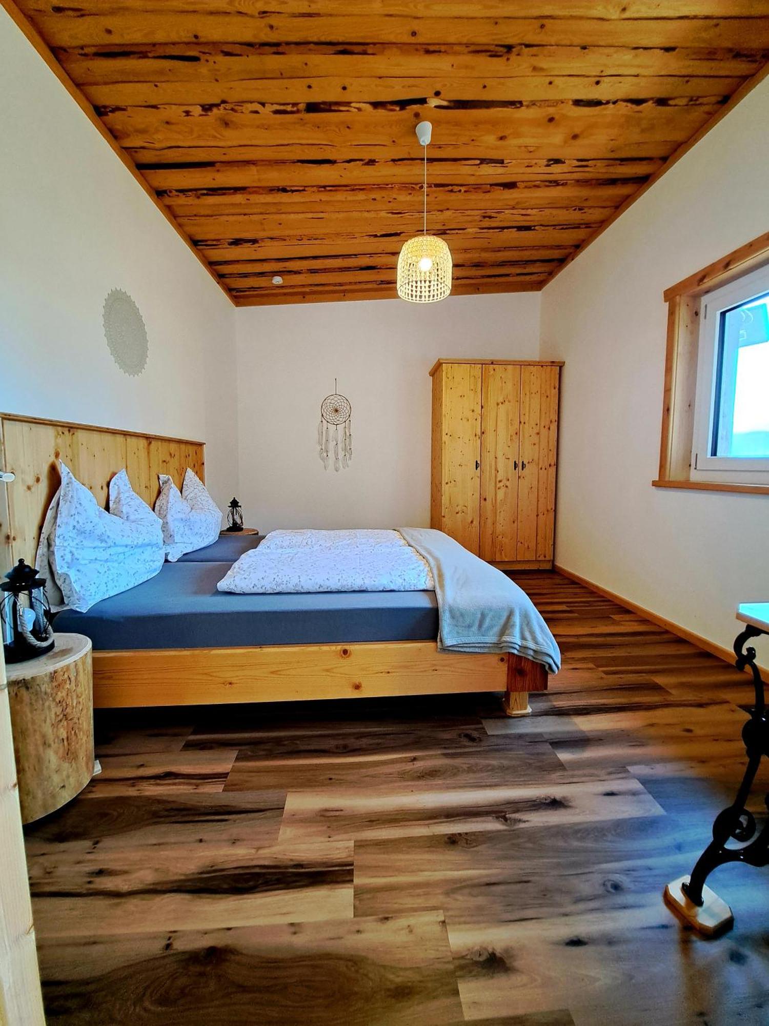 Ferienwohnung Erlebnisbauernhof Gutschi Ranch Kamp Zimmer foto